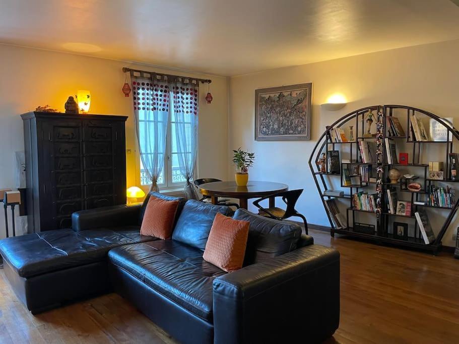 Appartement Sur Le Parvis De La Cathedrale ซ็องลิส ภายนอก รูปภาพ